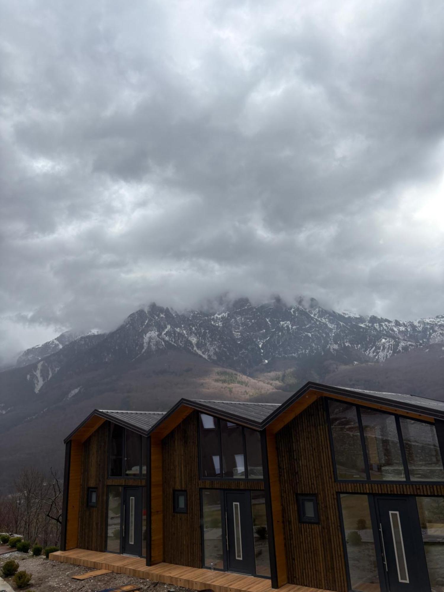 Vidis Chalet Boutique Hotel Theth Exterior foto