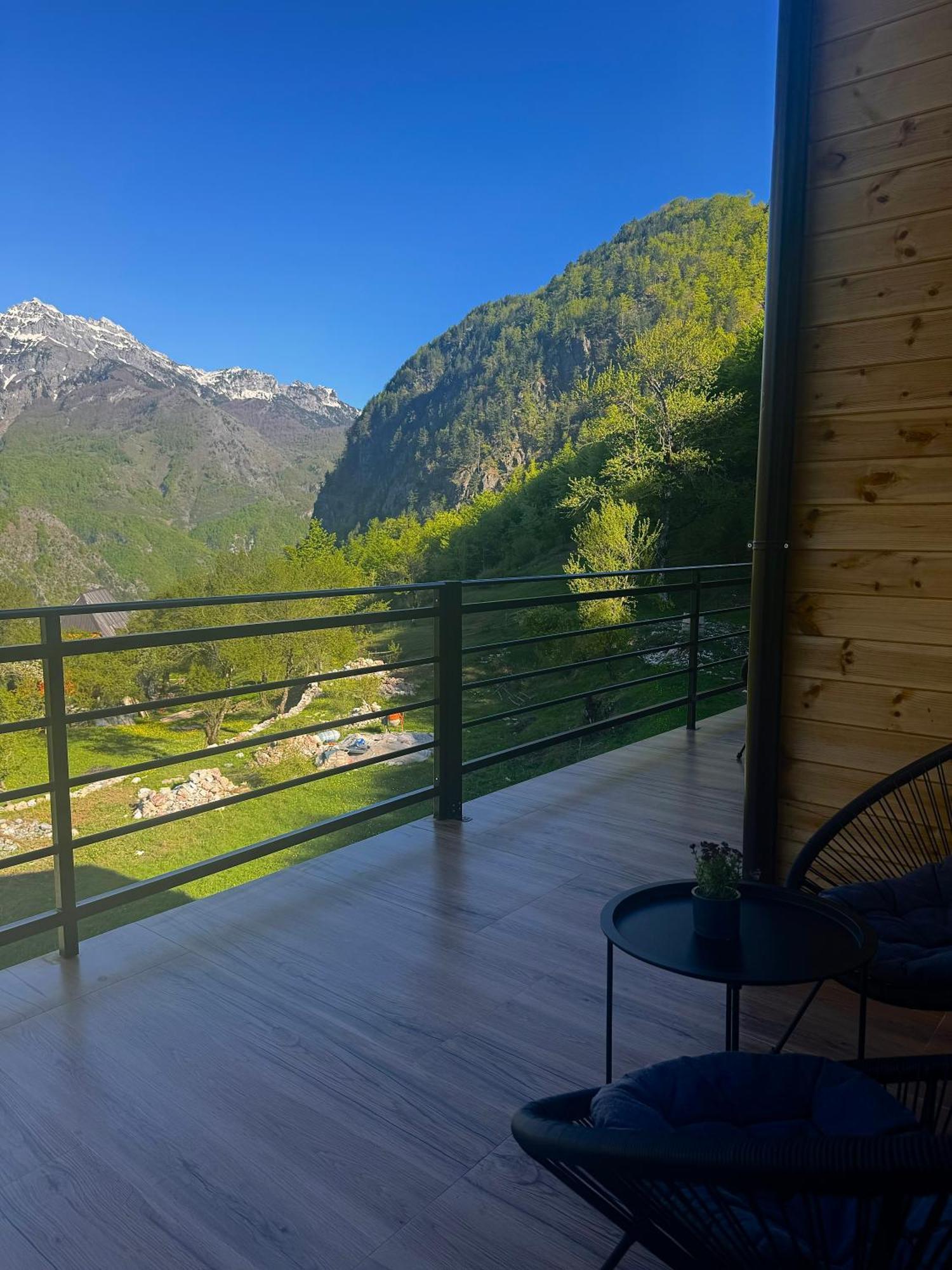 Vidis Chalet Boutique Hotel Theth Exterior foto